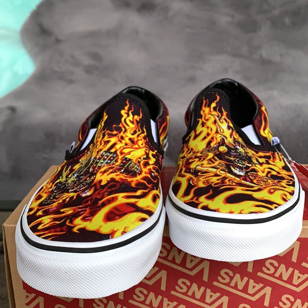 VANS CLASSIC SLIP ON SAMURAI RISING BLACK/TRWHT WMNS - Picture 14 of 16